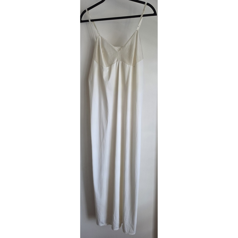 Vanity Fair Slip Dress Size 40 White Sleeveless Vintage Full Gown